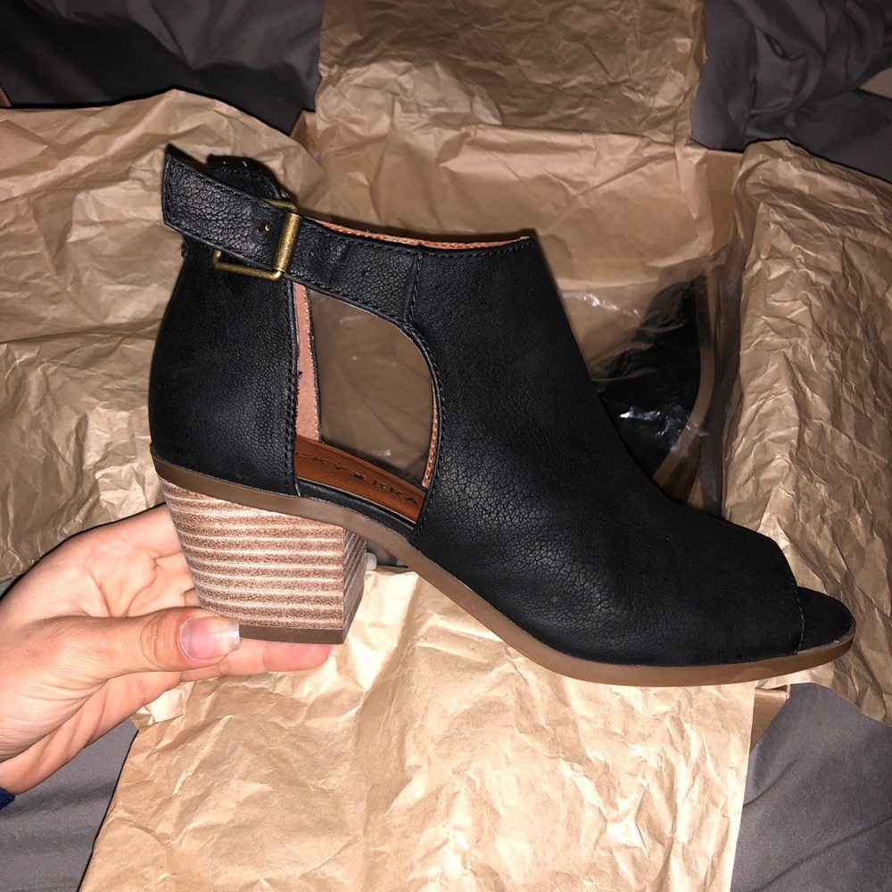 Lucky brand heel bootie